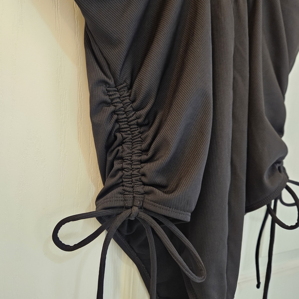 Shade & Shore Ribbed Adjustable Drawstring Medium Coverage One Piece Swimsuit - Picture 7 of 7